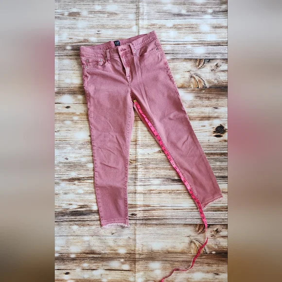 Women's Crops - Picture 4 of 5